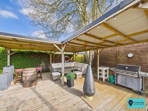 BBQ Area - click for photo gallery